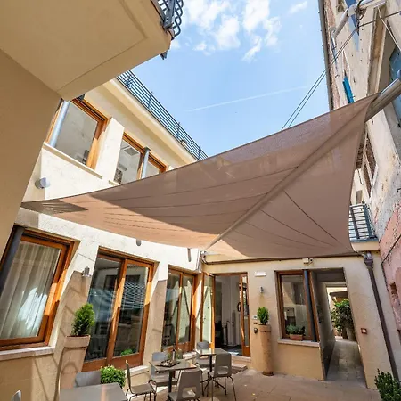 ゲストハウス カ ポッゾ 4*