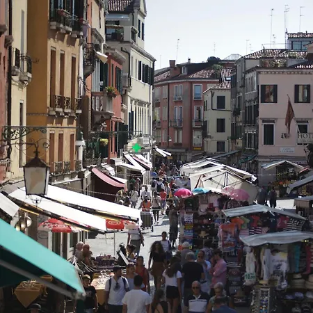 Ca' Pozzo Gæstehus Venedig