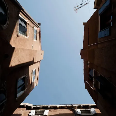 بيت ضيافة كا بوزو إن فينيس