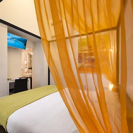 カ ポッゾ ゲストハウス 4*